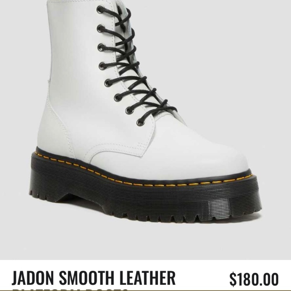 Size 7 Doc Martins Jadon boot